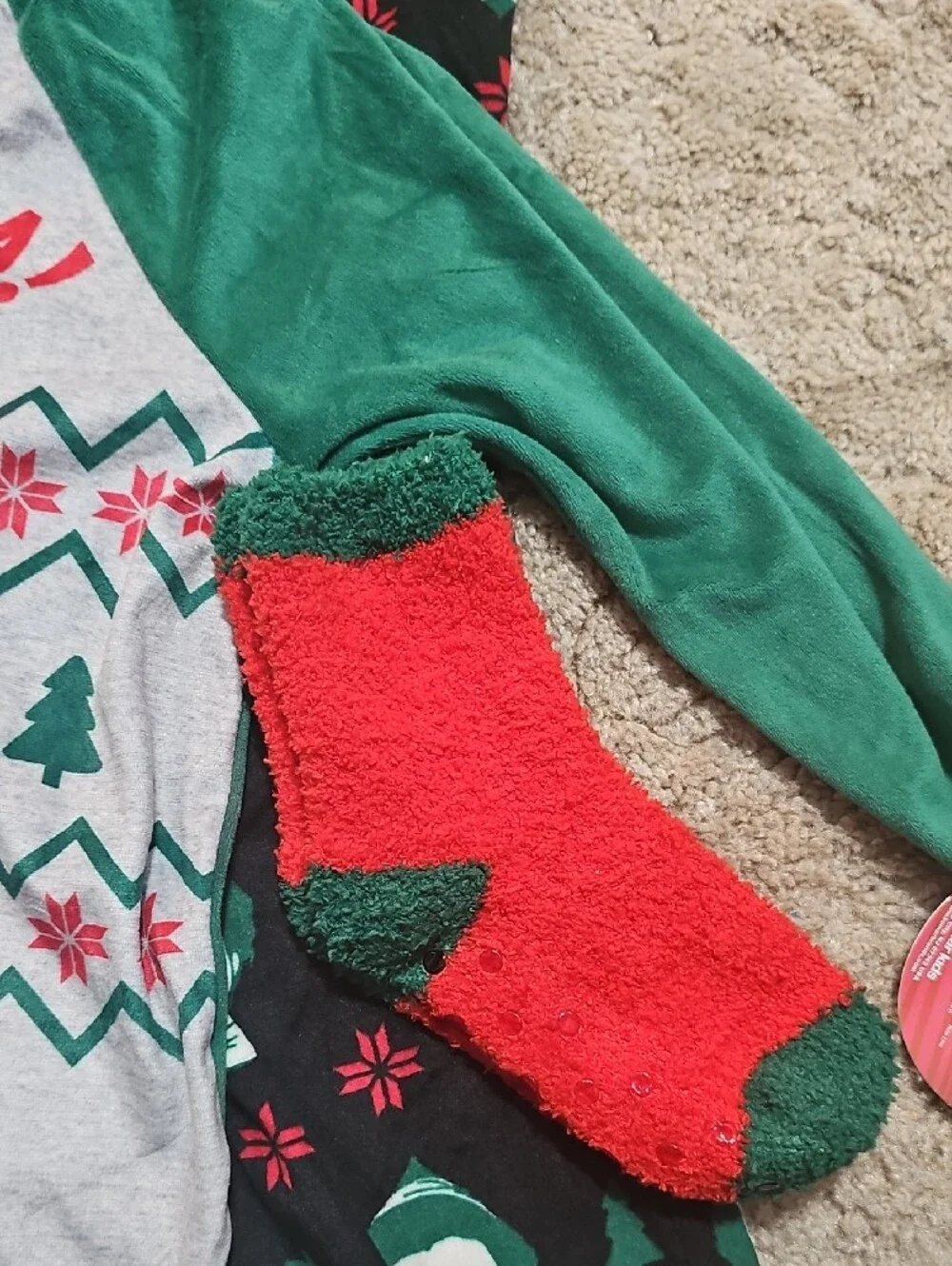 ELF Kids Long-Sleeve Holiday Top in Green, Gray & Red